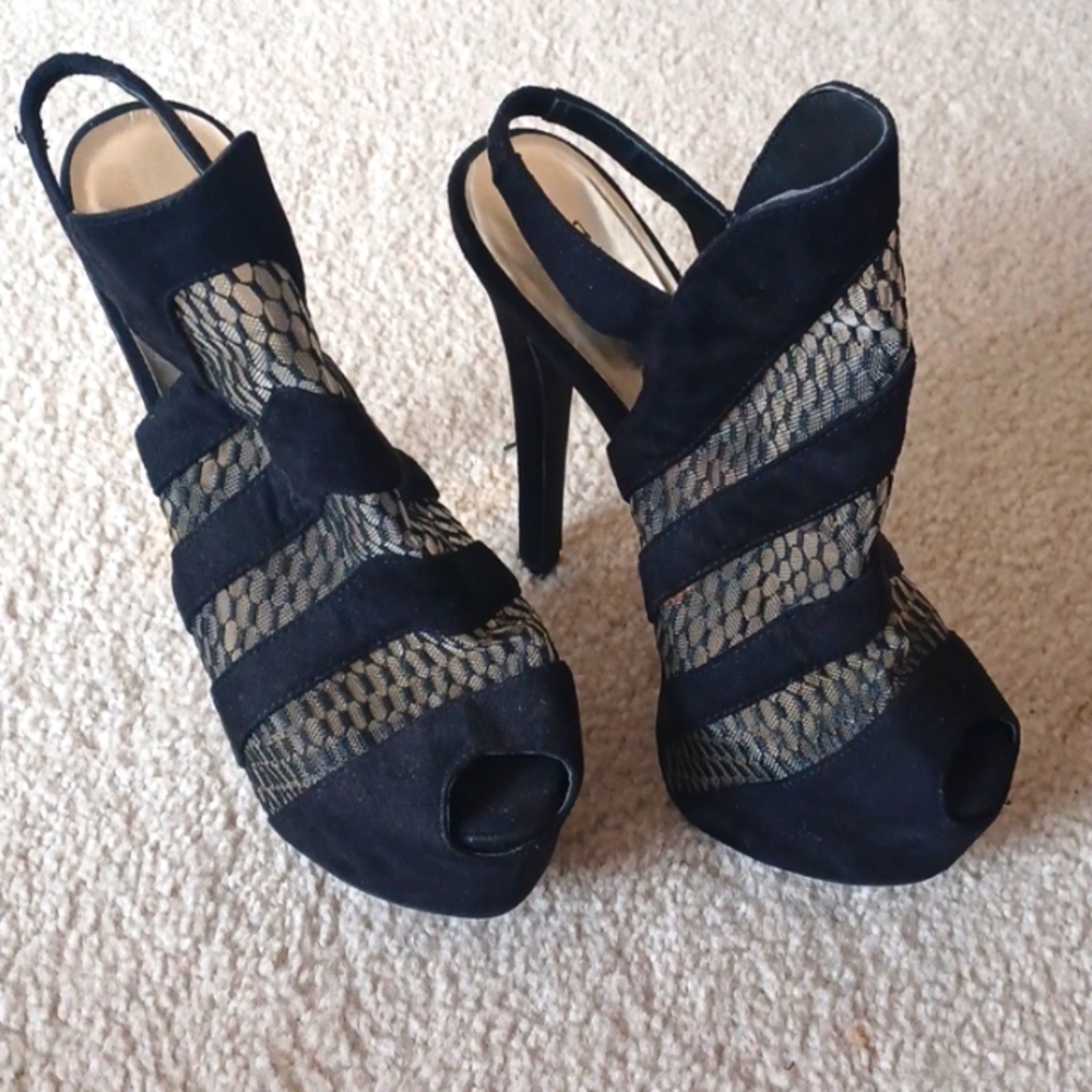 Beautiful heels size 8